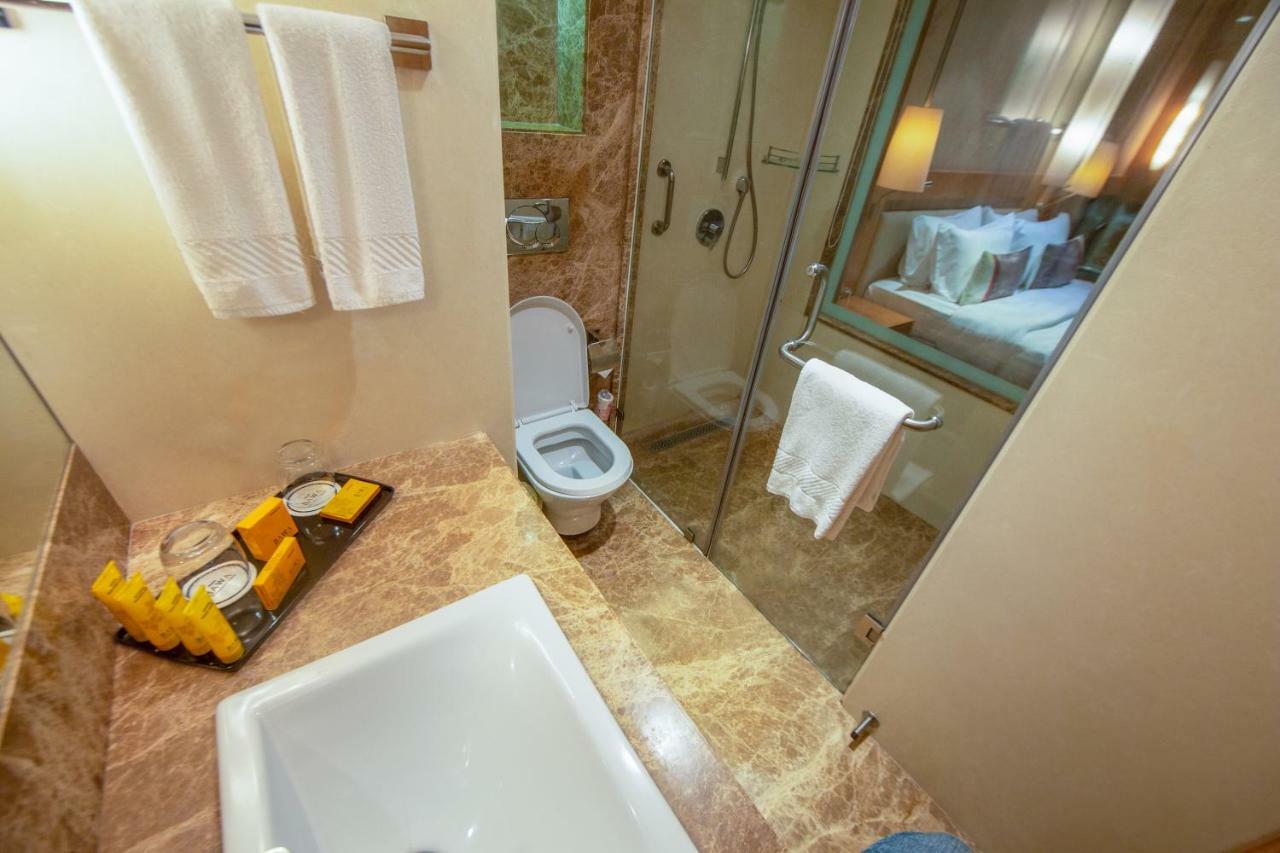 Hotel Bawa International Bombaj Zewnętrze zdjęcie