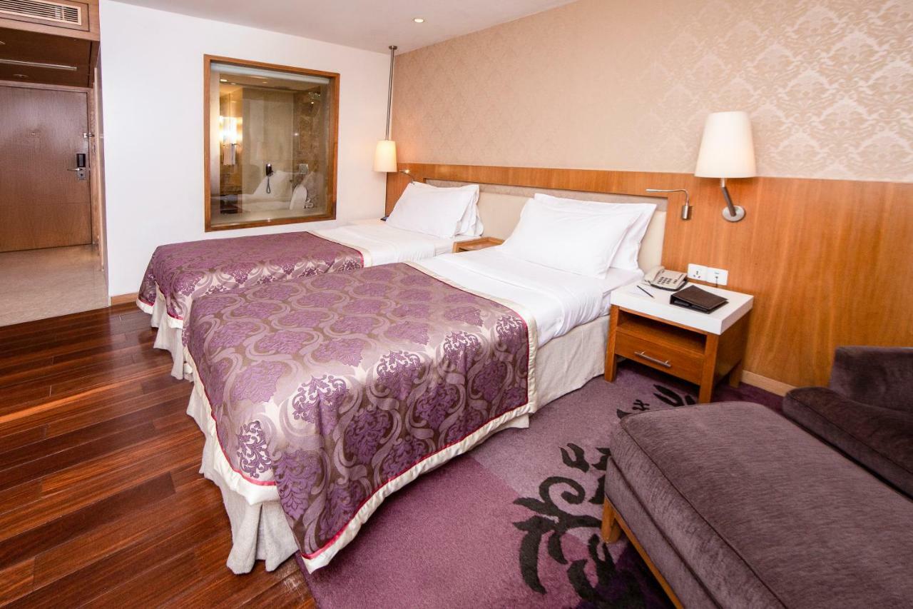 Hotel Bawa International Bombaj Zewnętrze zdjęcie